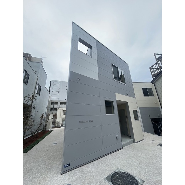 ＴＡＫＡＮＡＷＡ ＥＤＧＥ D - 264617