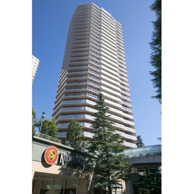 Unison Tower 1405 - 240624