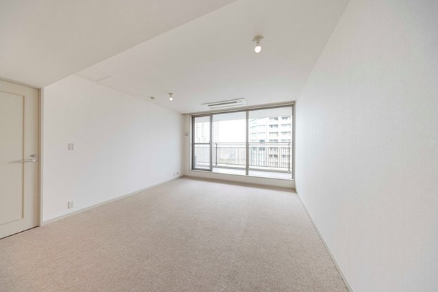 river point tower 2004 - 270243