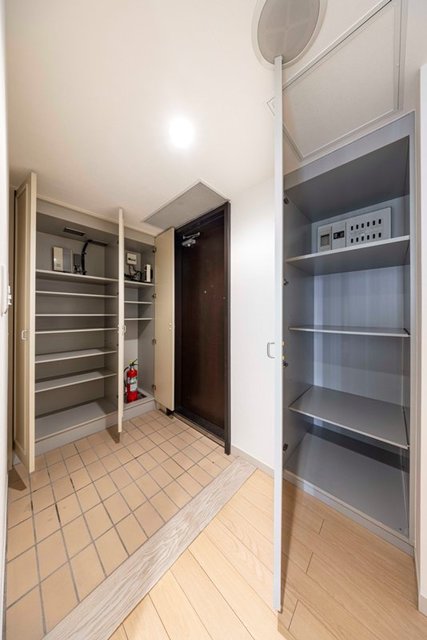 river point tower 2004 - 270248