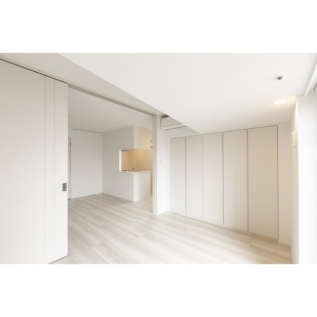 KURAMAE 214 401 - 266384