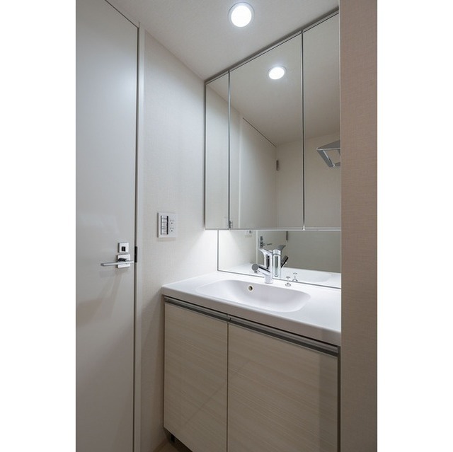 コンフォリア・リヴ東池袋 502 - 286374