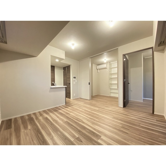 J. River Ueno Iriya Place 401 - 266881