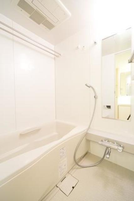 Unison Tower 1405 - 279084