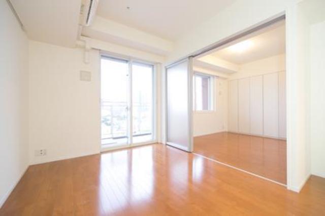 Unison Tower 1405 - 279081