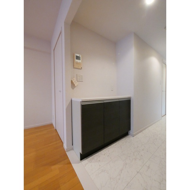 Rakurasu Azabu Juban 604 - 285100