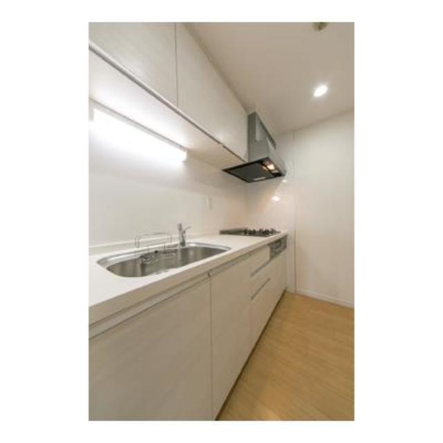 Centennial Tower 1402 - 292609