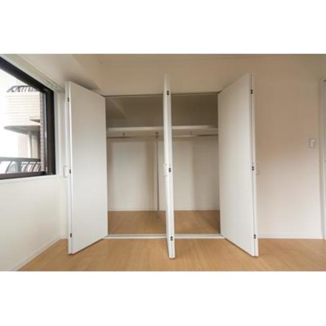 Centennial Tower 1402 - 292613