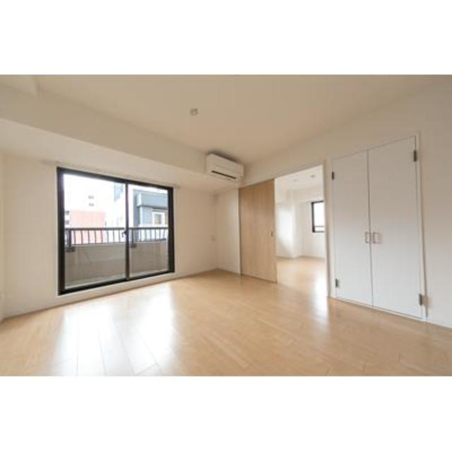 Centennial Tower 1402 - 292607