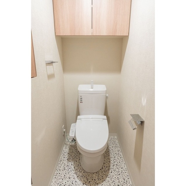 Ichigaya Daichou Saka Front 305 - 293777