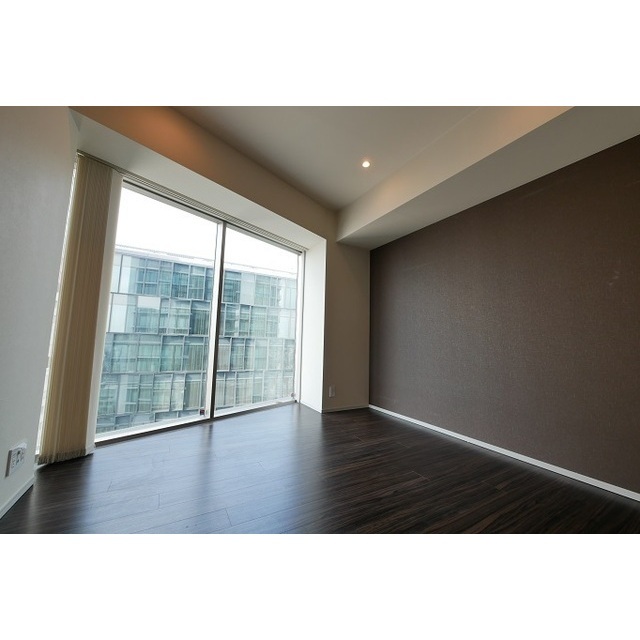 Conforia Shinjuku East Side Tower 2401 - 297125