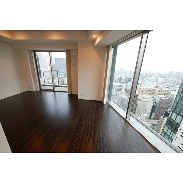 Conforia Shinjuku East Side Tower 2401 - 297122