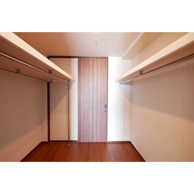 Conforia Shinjuku East Side Tower 2718 - 297137