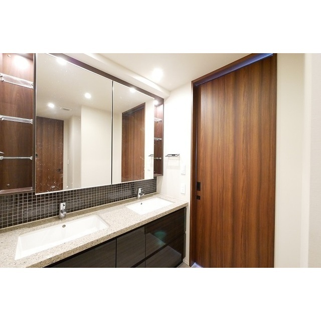 Conforia Shinjuku East Side Tower 2718 - 297138