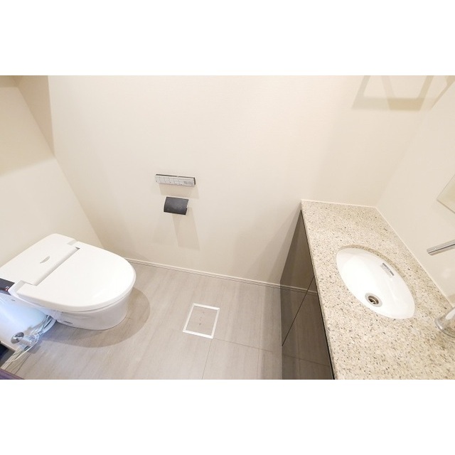 Conforia Shinjuku East Side Tower 2718 - 297140