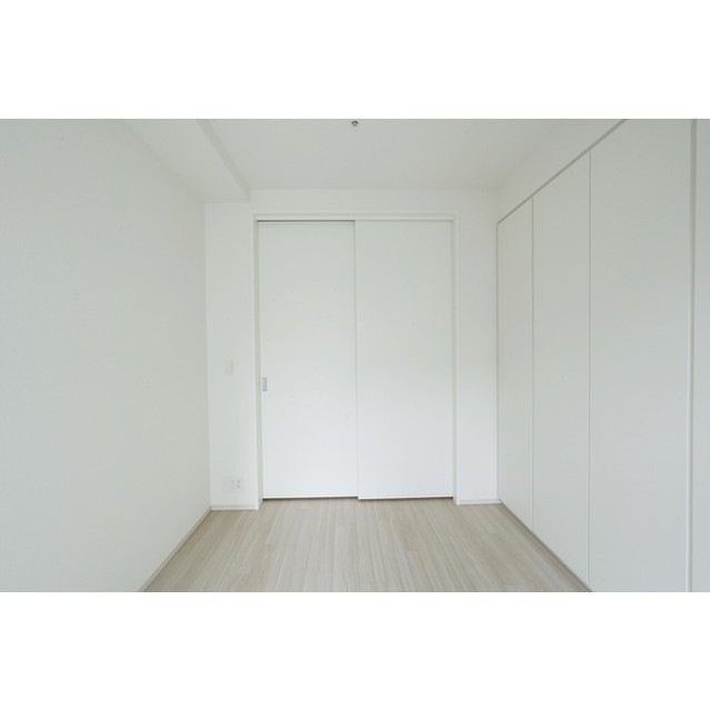 コンフォリア東新宿 719 - 297222