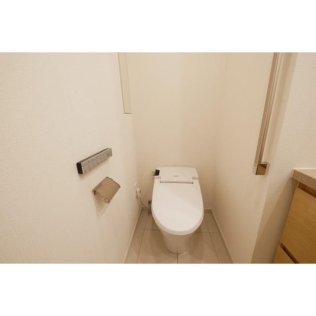 Conforia Shinjuku East Side Tower 1423 - 299830