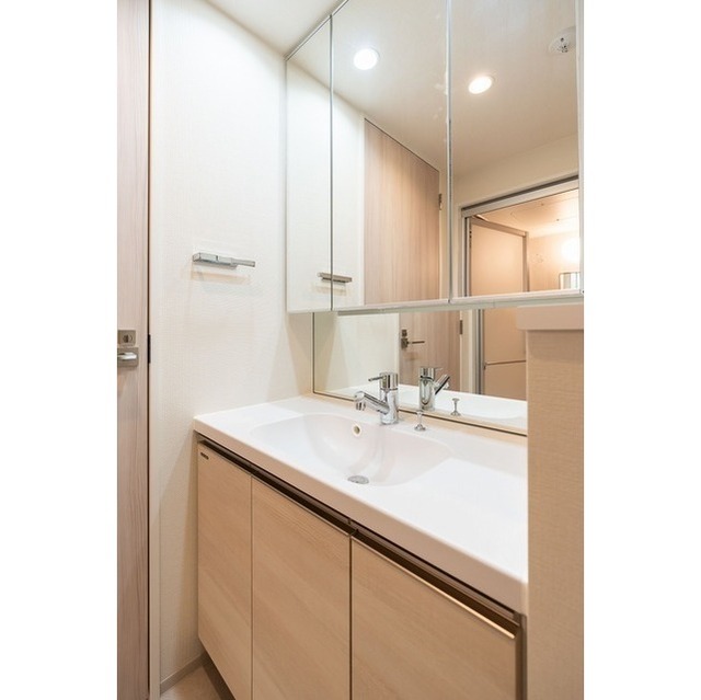 Ruwe Higashi-Oizumi 313 - 319497